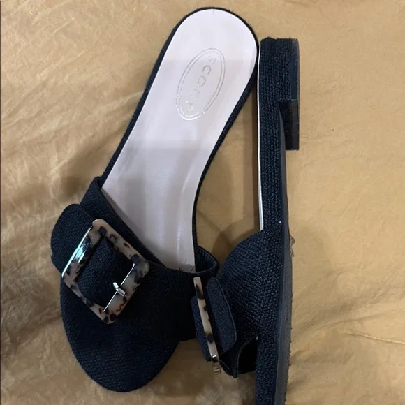 Scoop NYC Black and Brown Sandals with Decorative Buckle - Picture 2 of 3